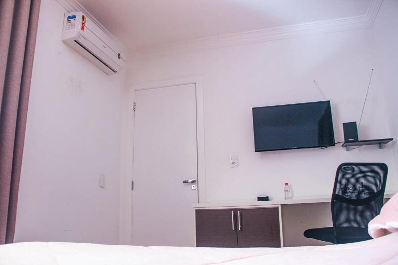 Quarto em Acomodações Particulares Casa Rebello - *